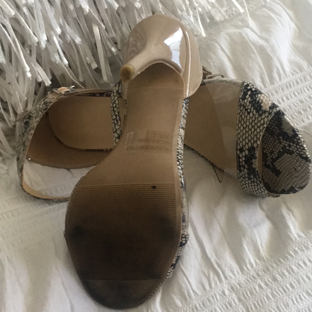 4 inch python/nude heels - Picture 2 of 3